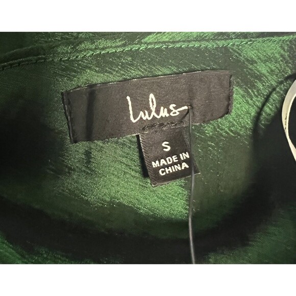 Lulu's Emerald Green Puff Sleeve Sweetheart Neckline Blouse Size Small - Picture 6 of 8